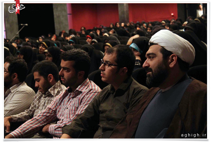حجت الاسلام شهاب مرادی و حاج علی انسانی در کلاس مجردها
