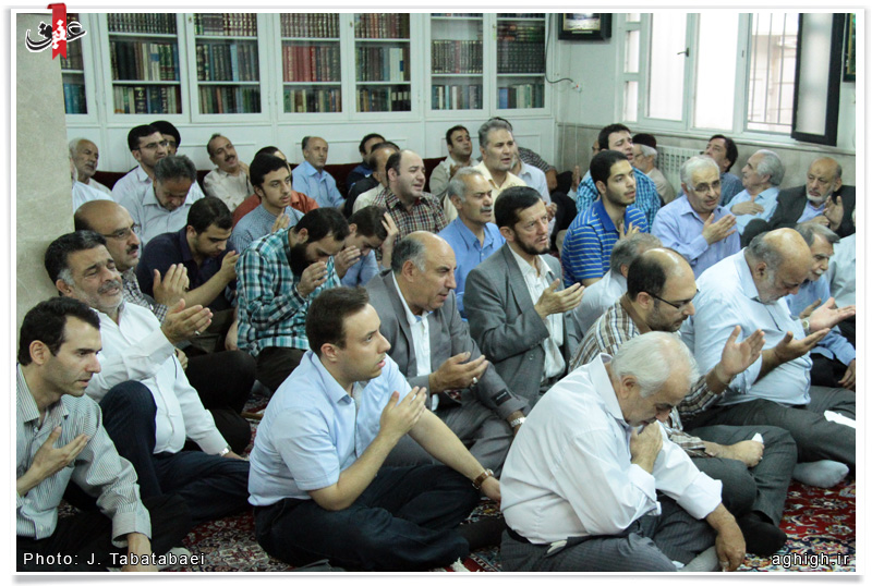 روضه خانگی آیت الله ضیاءآبادی با سخنرانی حجت الاسلام محسن الهی و مداحی حاج محسن اعتمادیان