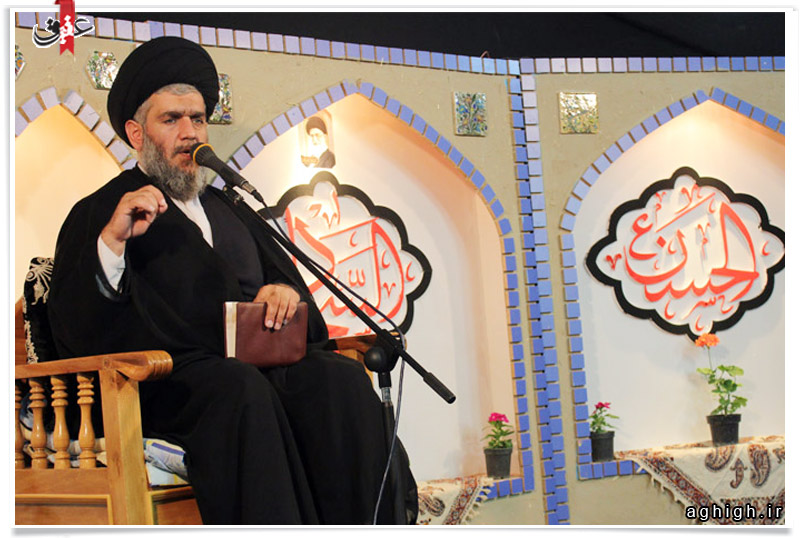 حجت الاسلام مومنی و سید رضا نریمانی در هیئت محبان الائمه اصفهان