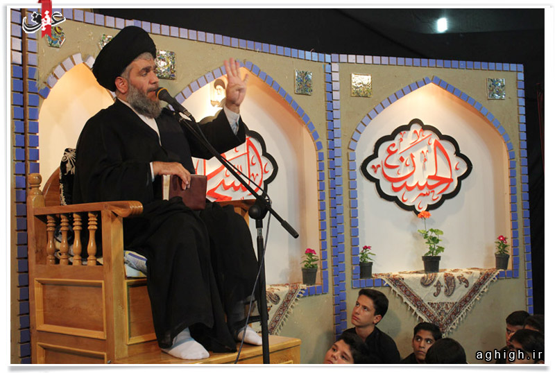 حجت الاسلام مومنی و سید رضا نریمانی در هیئت محبان الائمه اصفهان