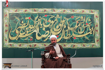 شیخ حسین قرنی و حاج سیدعلی سادات رضوی در مسجد امام رضا علیه السلام