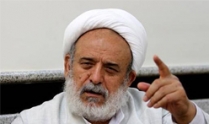 منبری باید قبل از همه دلش بشکند و گریه کند
