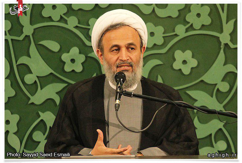 استاد پناهیان/دین چرا لذت های زندگی را میگیرد