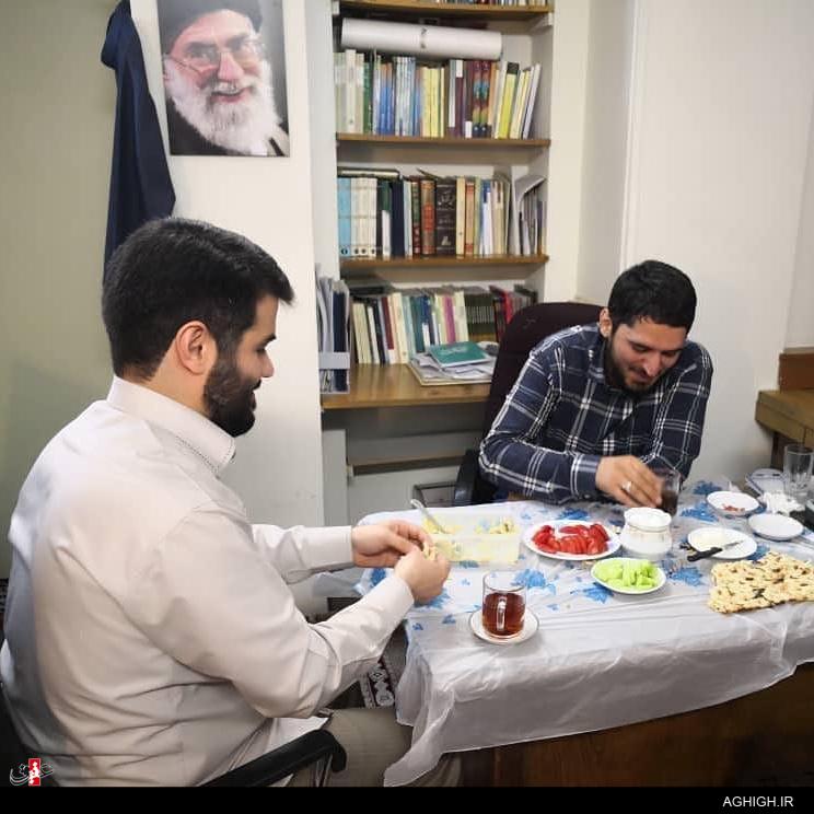 دیدار غدیرانه دو مداح جوان+عکس دیدار غدیرانه دو مداح جوان+عکس