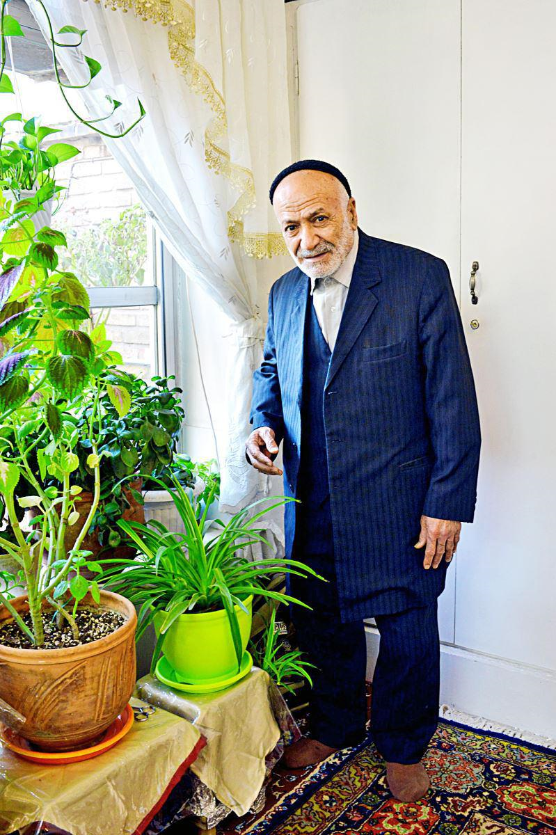 خانهنشینی یکی دیگر از پیرغلامان اباعبدالله (ع)+فیلم خانهنشینی یکی دیگر از پیرغلامان اباعبدالله (ع)+فیلم