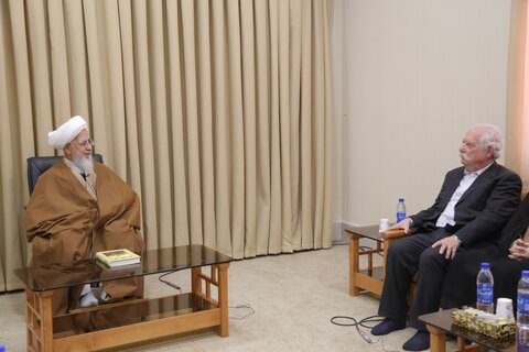 پاسخ آیت الله جوادی به اسلام شناس مشهور ایتالیایی