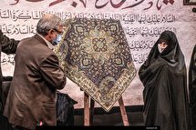 آیین رونمایی از کتاب «درگاه این خانه بوسیدنی است» و تجلیل از مادر شهیدان خالقی‌پور
