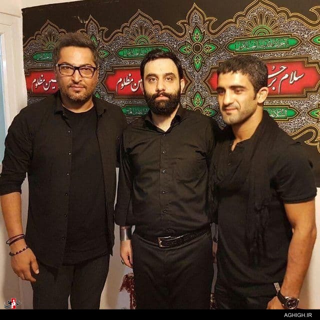 مرحوم میناوند در کنار دو مداح معروف