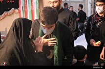 روضه خوانی حاج سید محمود علوی مقابل منزل شهیدان تاج الدین