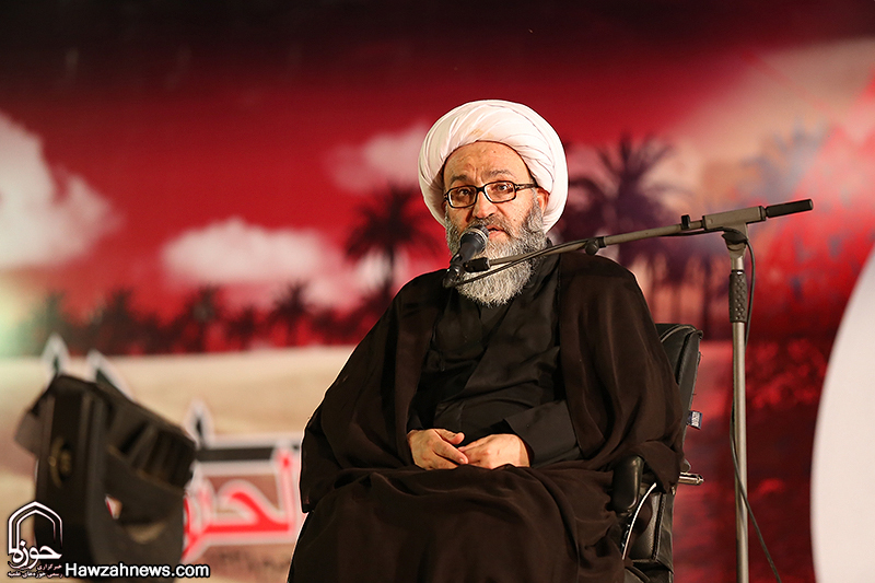 این راه، راه حسین است...