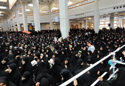 خواهران طلبه، آبروی انقلاب هستند