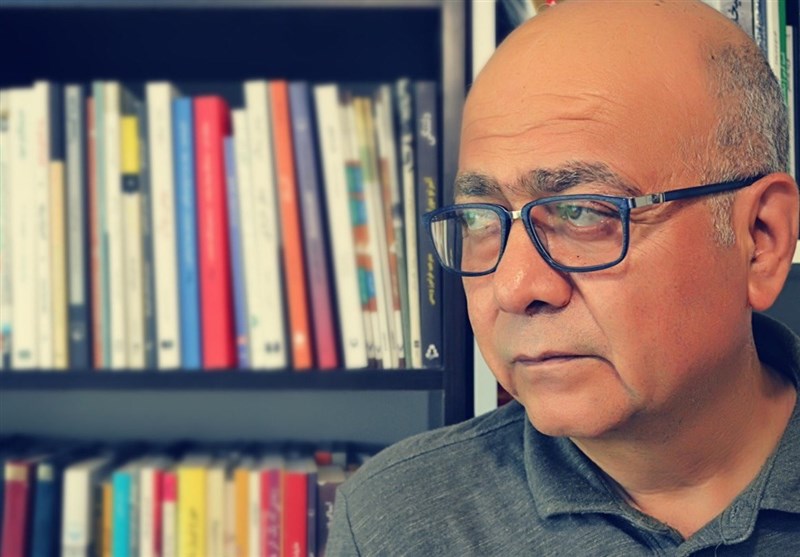 نقش امام خمینی(ره) و مقام معظم رهبری در حرکت نویسندگان دهه ۶۰ به سوی تعهد