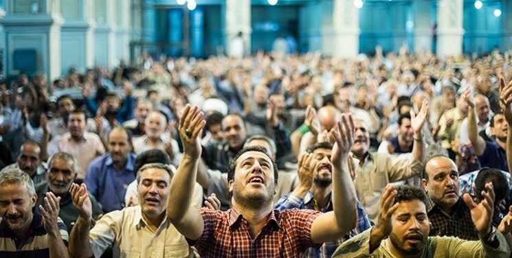 قرائت زیارت عاشورا بعد از نماز صبح در پویش دعا برای شفای بیماران