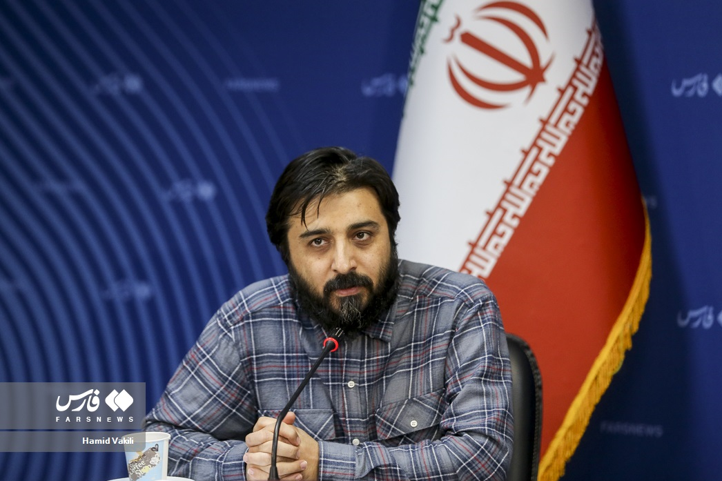 اصل کار ما در هیأت احیای شعائر است نه خواندن شعر جدید/ مداحان و هیأتیها از نقد فرار نکنند اصل کار ما در هیأت احیای شعائر است نه خواندن شعر جدید/ مداحان و هیأتیها از نقد فرار نکنند