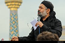 مراسم چهارپایه خوانی عصر شهادت امام علی(ع) در حرم رضوی