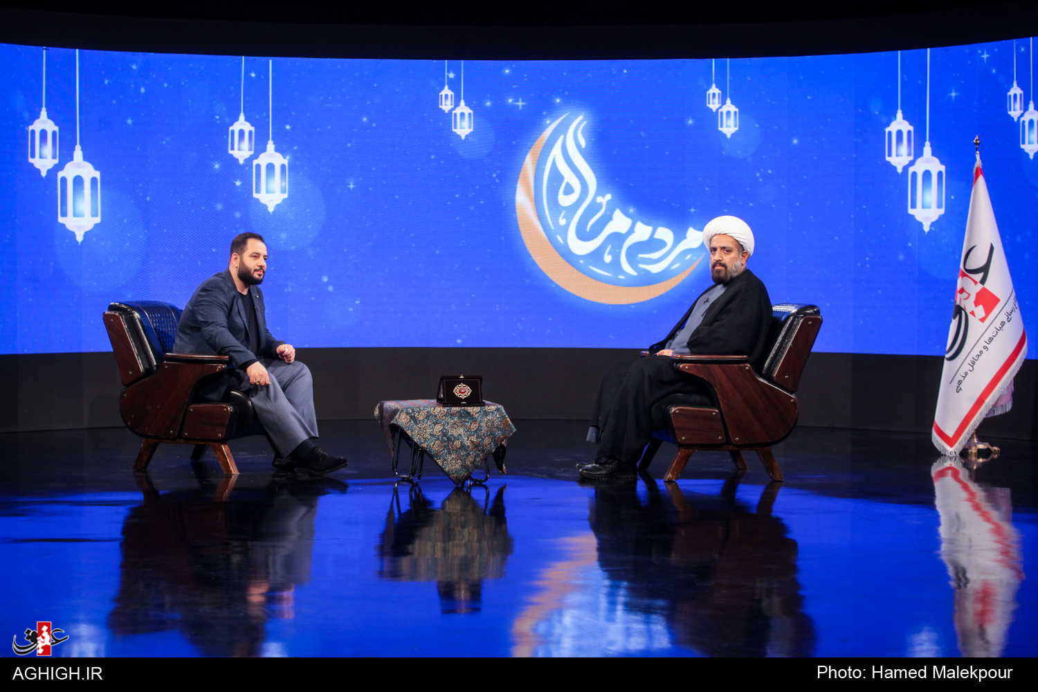 امیدی که به پاهای معلول جانی دوباره داد / بررسی شعر آئینی تا شرح جزئیات دیدار مقام معظم رهبری با مداحان