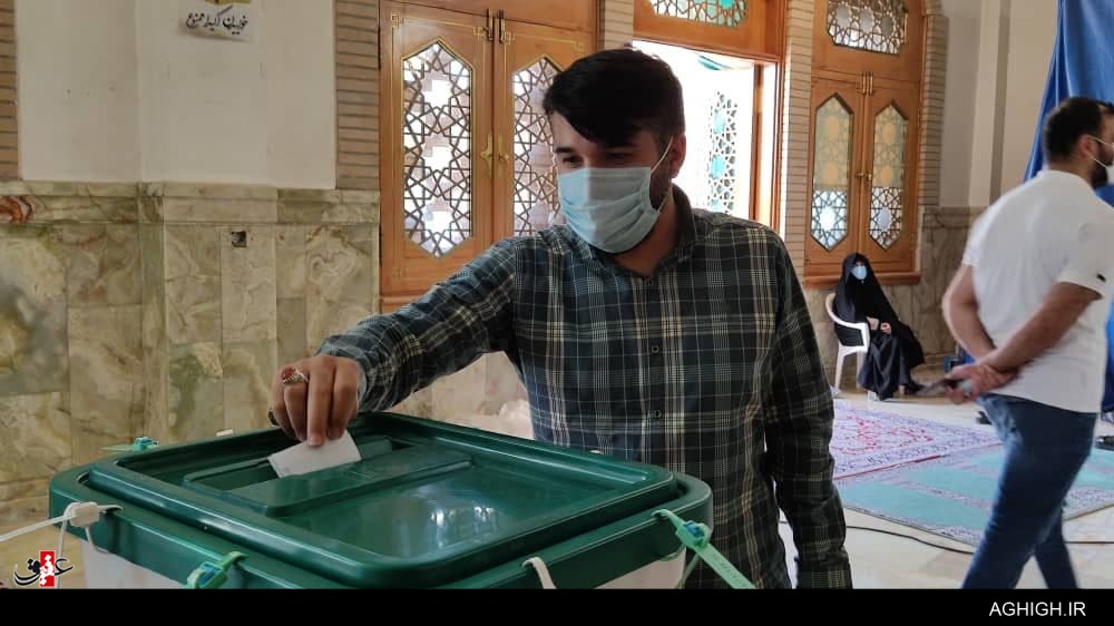 حضور مداحان و سخنرانان پای صندوق رأی+تصاویر حضور مداحان و سخنرانان پای صندوق رأی+تصاویر