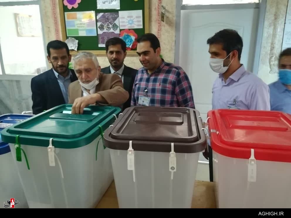 حضور مداحان و سخنرانان پای صندوق رأی+تصاویر حضور مداحان و سخنرانان پای صندوق رأی+تصاویر