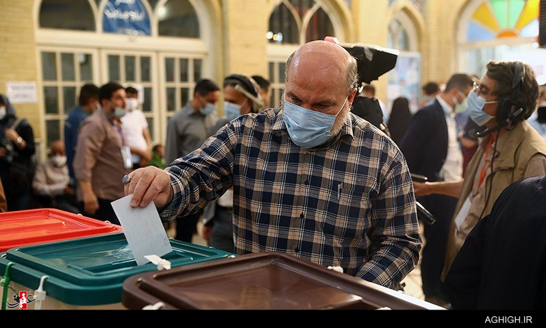 حسین سازور حضور مداحان و سخنرانان پای صندوق رأی+تصاویر