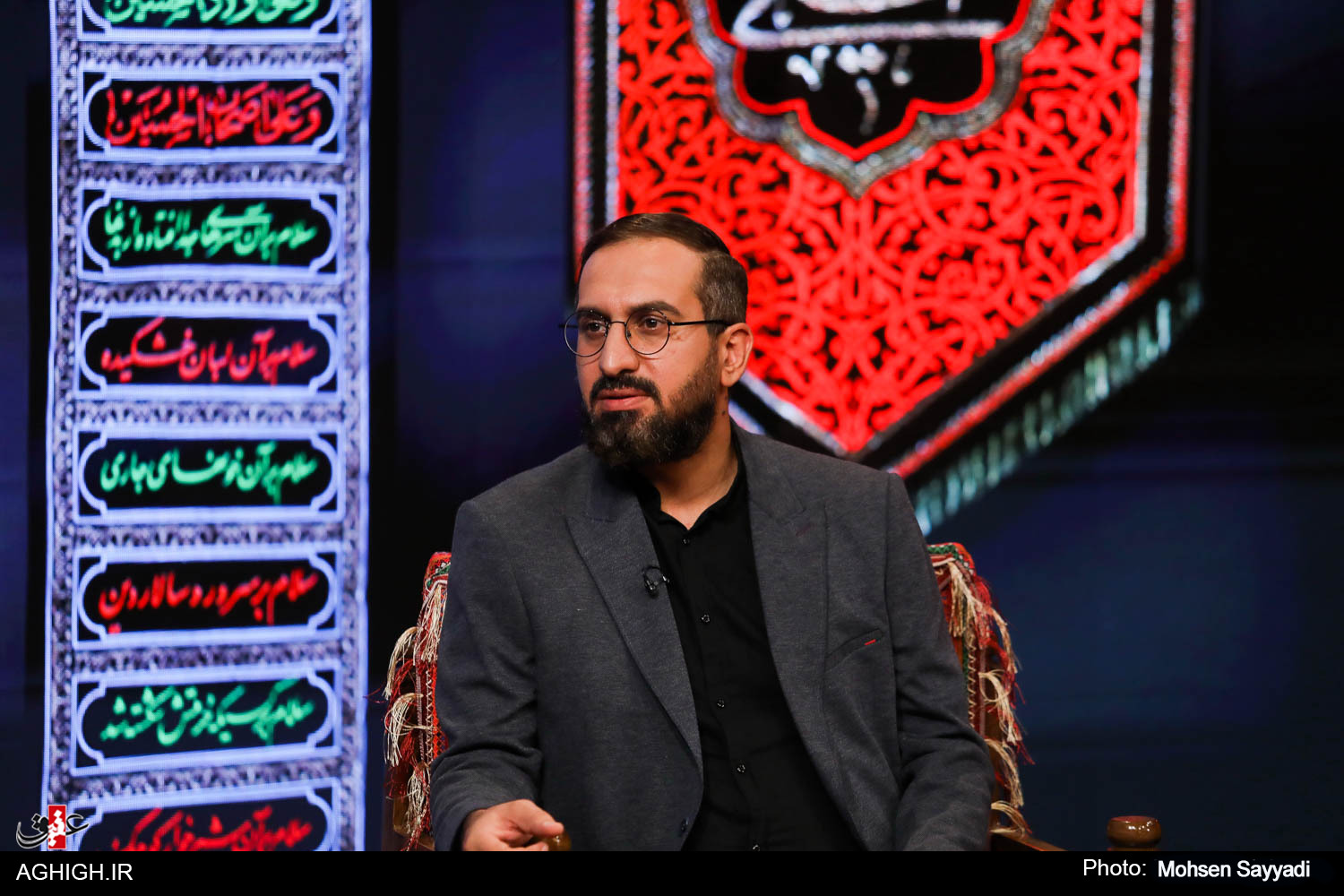 اهل بیت (ع) برای هنر شعر اهمیت ویژه ای قائل بودند اهل بیت (ع) برای هنر شعر اهمیت ویژه ای قائل بودند