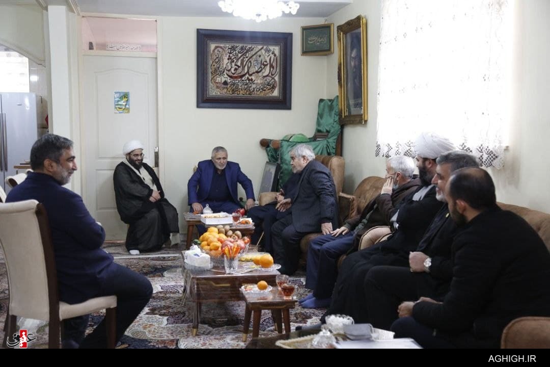 پنجمین نشست شورای عالی ستایشگری کشور برگزار شد/  مداحان بالای ۵۰ سال از سوی دعبل بیمه شوند