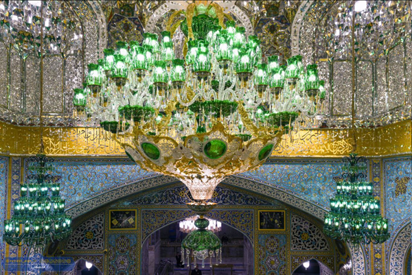 چلچراغ بالای ضریح امام رضا(ع) تعویض شد+عکس چلچراغ بالای ضریح امام رضا(ع) تعویض شد+عکس