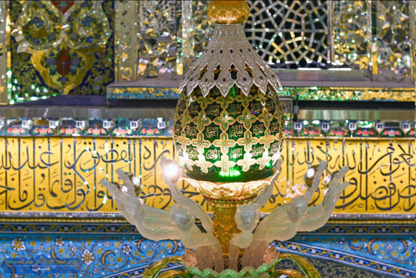 چلچراغ بالای ضریح امام رضا(ع) تعویض شد+عکس چلچراغ بالای ضریح امام رضا(ع) تعویض شد+عکس