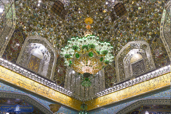 چلچراغ بالای ضریح امام رضا(ع) تعویض شد+عکس چلچراغ بالای ضریح امام رضا(ع) تعویض شد+عکس