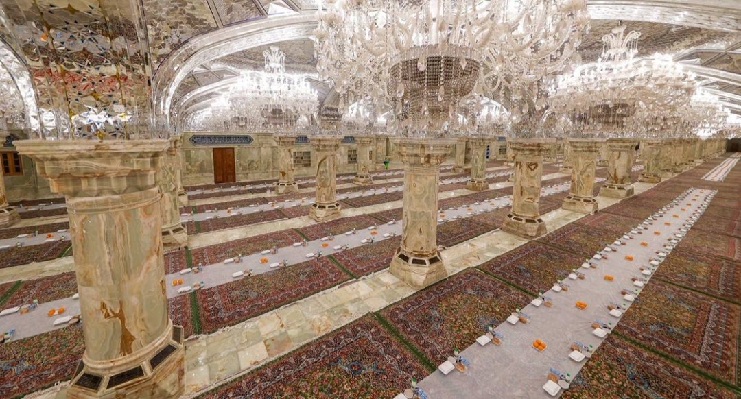 سفره افطار ۸ هزار نفری در خانه پدری