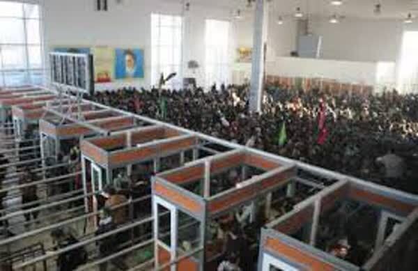 سیل خروشان زائران عتبات نوروزی در مرز مهران