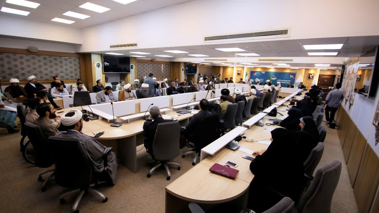 دومین نشست داوران مهرواره هوای نو برگزار میشود دومین نشست داوران مهرواره هوای نو برگزار میشود