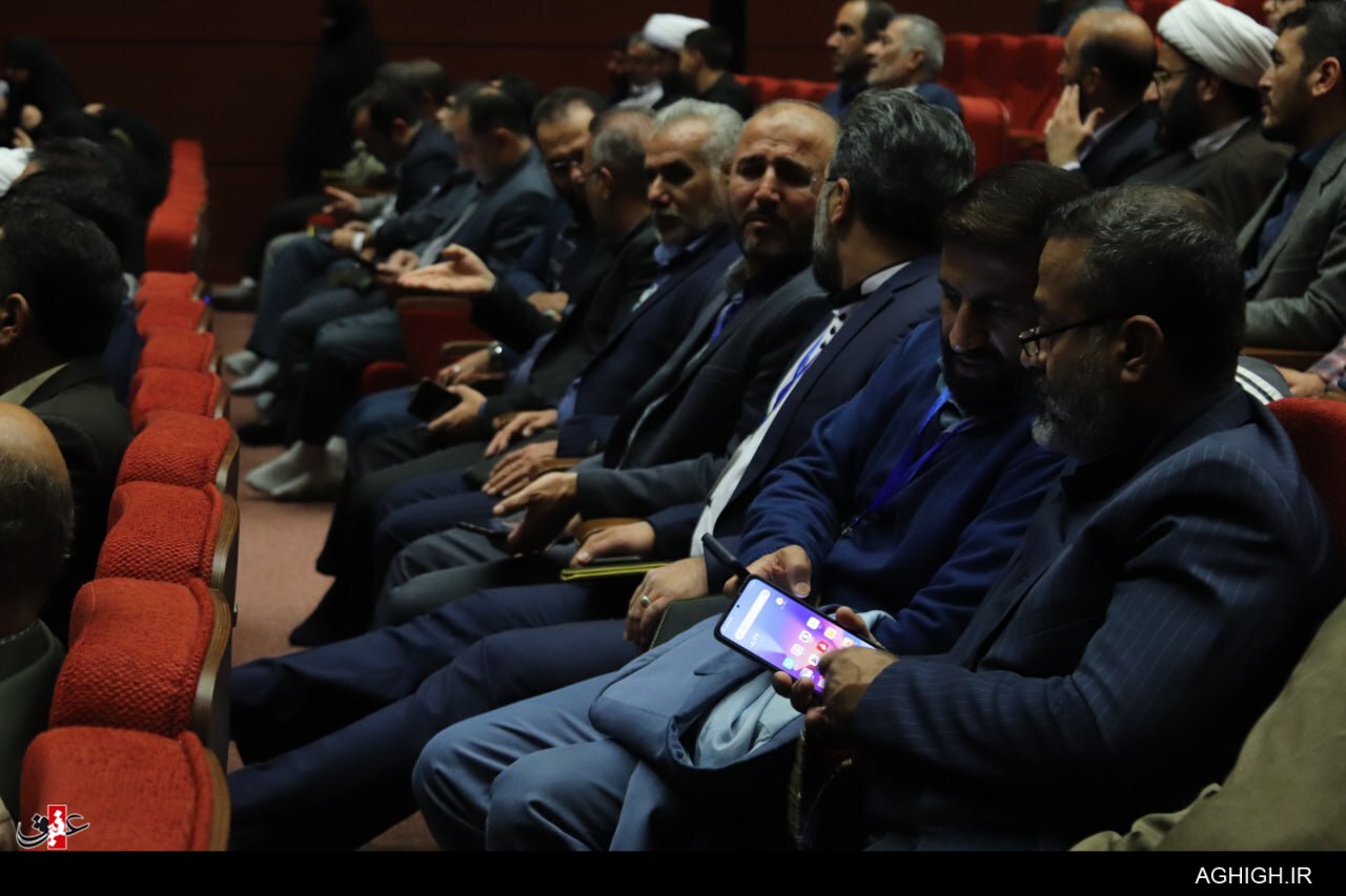 هیچ جا به اندازه هیأت ظرفیت دفاع از انقلاب و دستاوردهای آن را ندارد هیچ جا به اندازه هیأت ظرفیت دفاع از انقلاب و دستاوردهای آن را ندارد