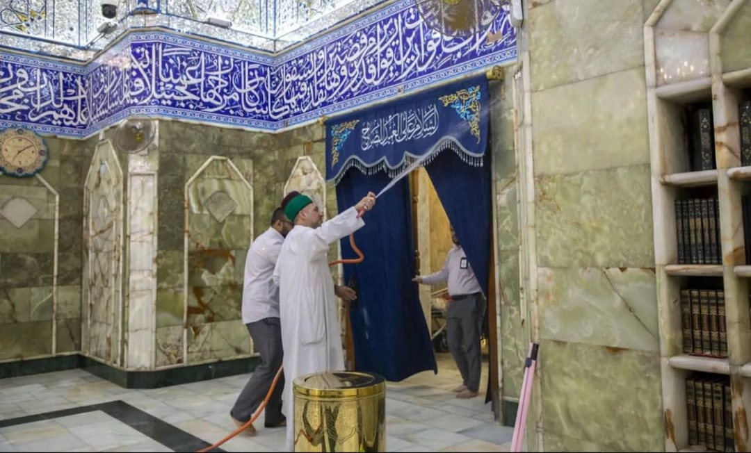 شستشوی ضریح حرم حضرت عباس(ع)
