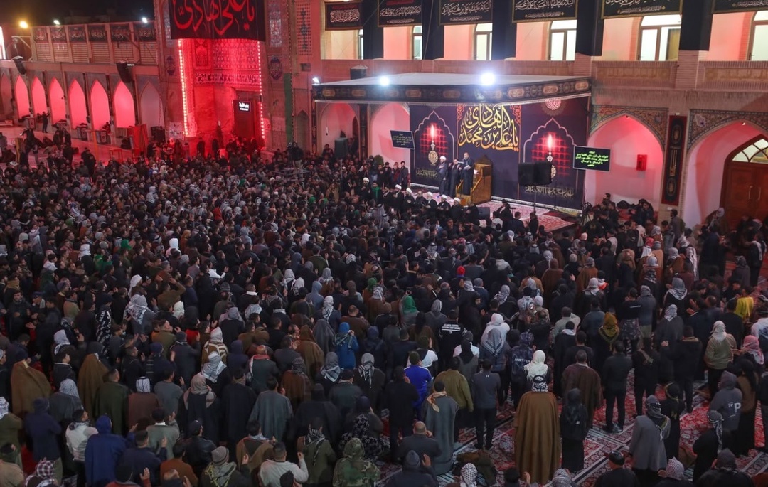 سامرا در شب شهادت امام هادی (ع) میزبان میلیونها زائر شد سامرا در شب شهادت امام هادی (ع) میزبان میلیونها زائر شد