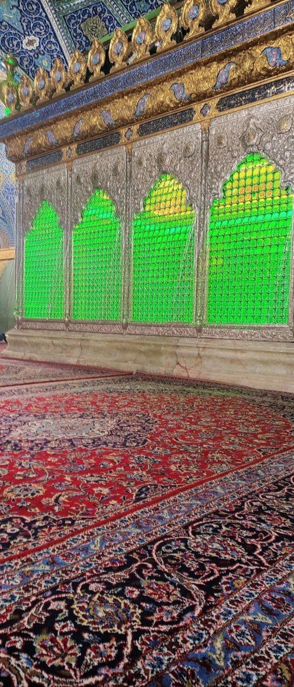 درهای حرم حضرت رقیه (س) از امروز باز شدبا وجود اینکه امروز همزمان با سالروز میلاد حضرت زهرا سلام الله علیها درهای حرم دردانه ارباب در دمشق باز شد، یکی از روحانیون سوری میگوید که «شرایط برای حضور زائران مهیا نیست.» درهای حرم حضرت رقیه (س) از امروز باز شدبا وجود اینکه امروز همزمان با سالروز میلاد حضرت زهرا سلام الله علیها درهای حرم دردانه ارباب در دمشق باز شد، یکی از روحانیون سوری میگوید که «شرایط برای حضور زائران مهیا نیست.»