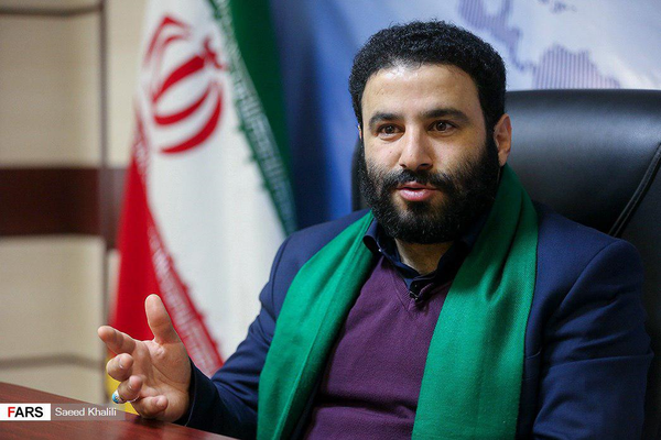 مداحی، صیانت میخواهد نه هوچیگری رسانهای!این روزها حرف از صله و پاکت مداحی در فضای مجازی شده و فرصتی به دست دشمن داخل و خارج داده تا به این رسانه تمام عیار به فرموده رهبر انقلاب هجمه کنند. بزرگترها و اهل فن این حوزه میگویند فضای مداحی نیازمند صیانت است تا هوچیگری در رسانهها. مداحی، صیانت میخواهد نه هوچیگری رسانهای!این روزها حرف از صله و پاکت مداحی در فضای مجازی شده و فرصتی به دست دشمن داخل و خارج داده تا به این رسانه تمام عیار به فرموده رهبر انقلاب هجمه کنند. بزرگترها و اهل فن این حوزه میگویند فضای مداحی نیازمند صیانت است تا هوچیگری در رسانهها.