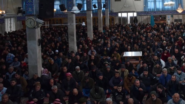 حرم حضرت زینب (س) مملو از جمعیت شد حرم حضرت زینب (س) مملو از جمعیت شد