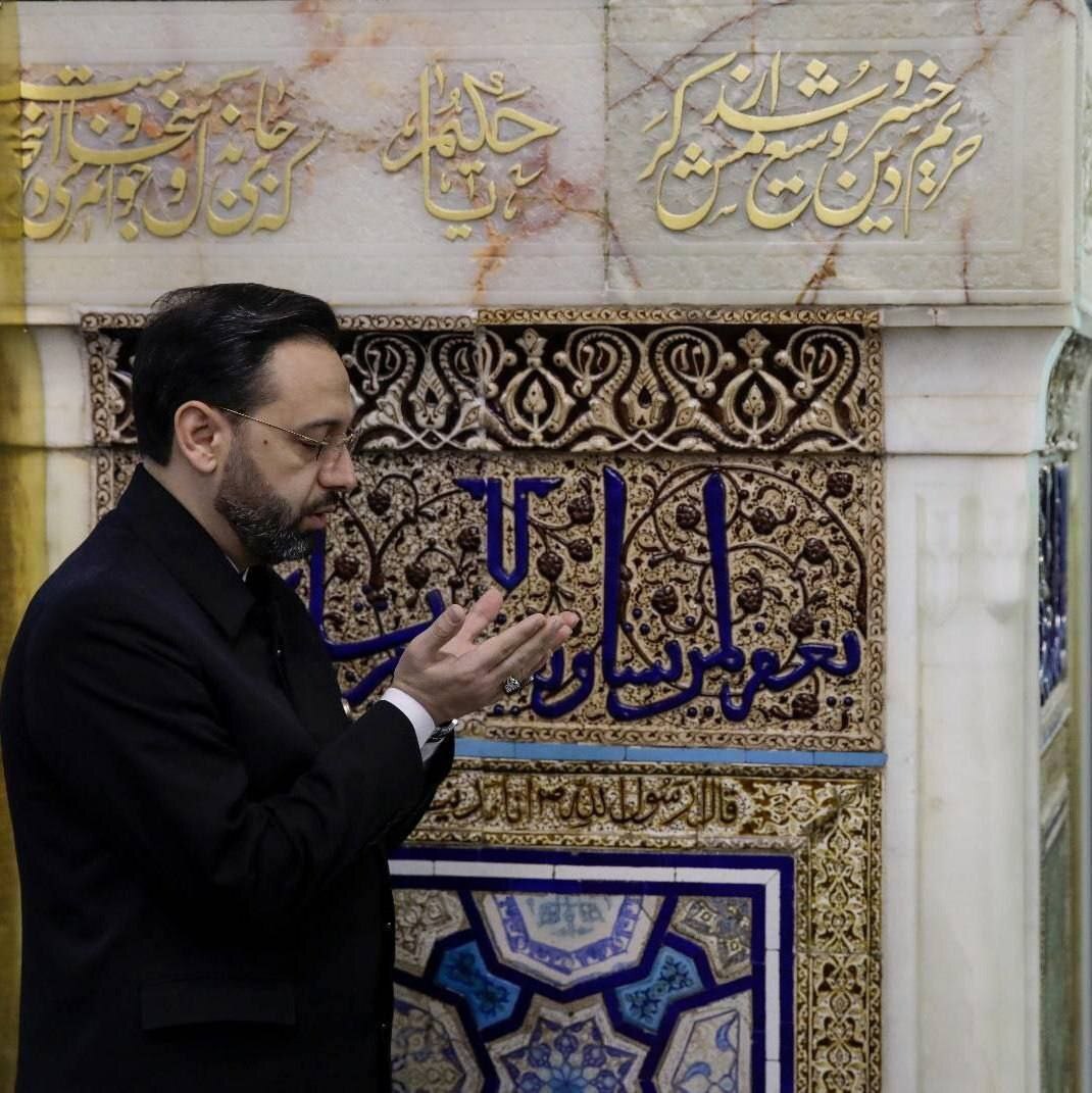 در سنگر دانشگاه، همدرس شهیدانیم...+عکس در سنگر دانشگاه، همدرس شهیدانیم...+عکس