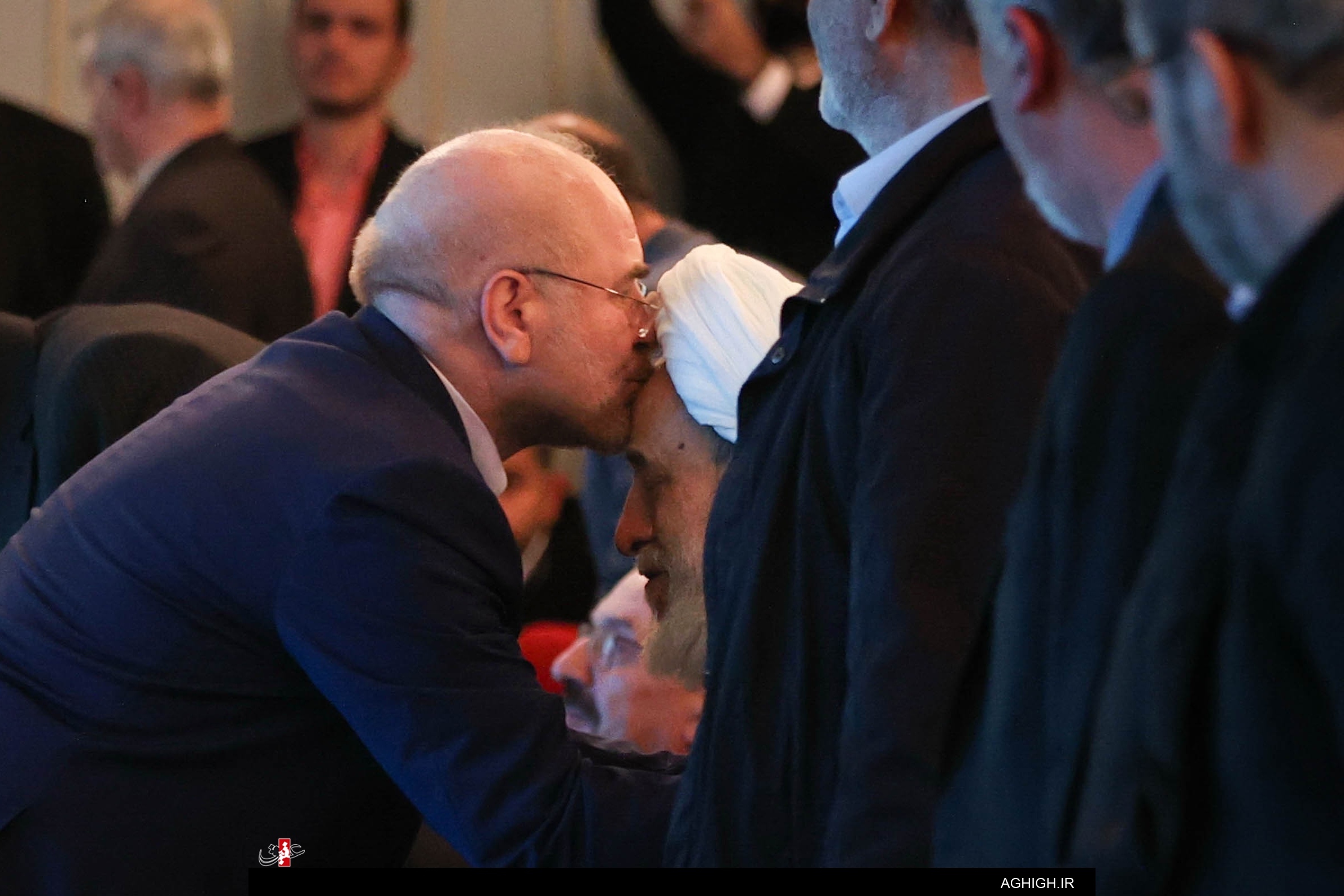 عقلانیت انقلابی از ویژگیهای مهم استاد حسین انصاریان است+فیلم عقلانیت انقلابی از ویژگیهای مهم استاد حسین انصاریان است+فیلم