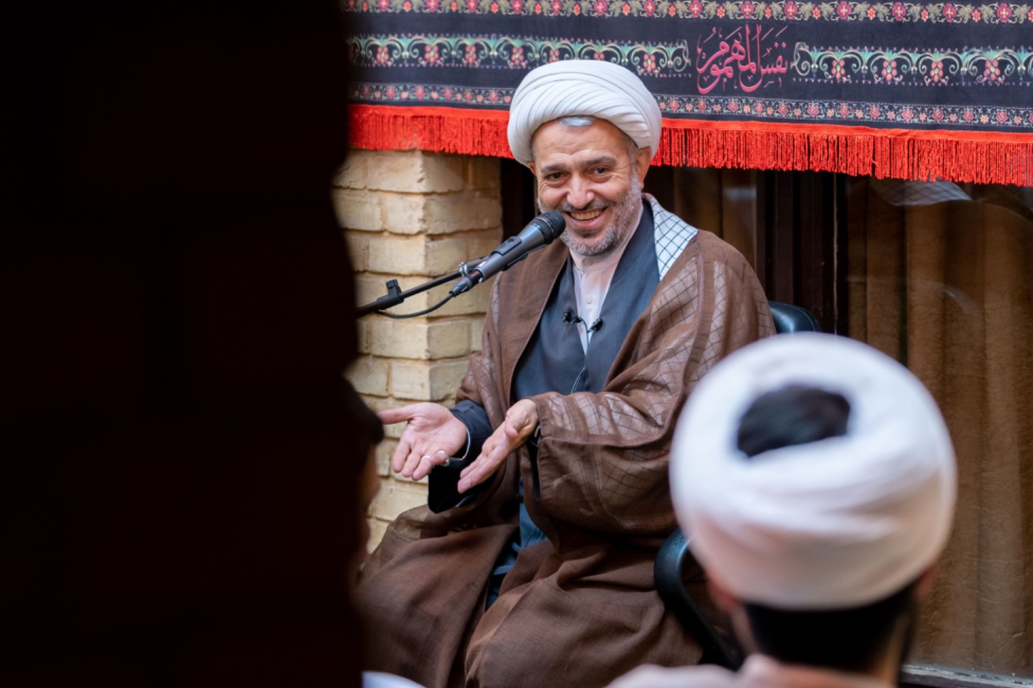 شاخصههای شعر آیینی در بیان حاج علی انسانی/ نقش مداحان در تمدنسازی شاخصههای شعر آیینی در بیان حاج علی انسانی/ نقش مداحان در تمدنسازی