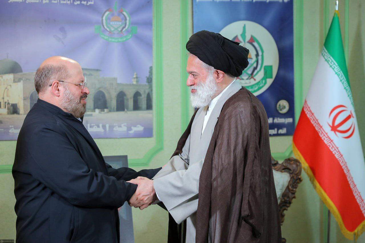 عصر آمریکا تمام شده است/ابلاغ سلام رزمندگان فلسطین در غزه به رهبر اتقلاب عصر آمریکا تمام شده است/ابلاغ سلام رزمندگان فلسطین در غزه به رهبر اتقلاب