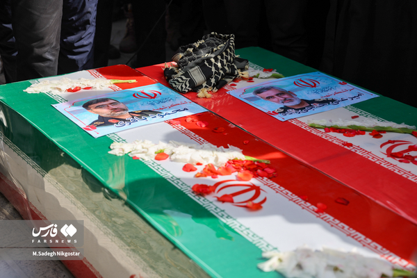 حاج منصور ارضی تلقین سردار امیرعلی حاجی زاده را خواند