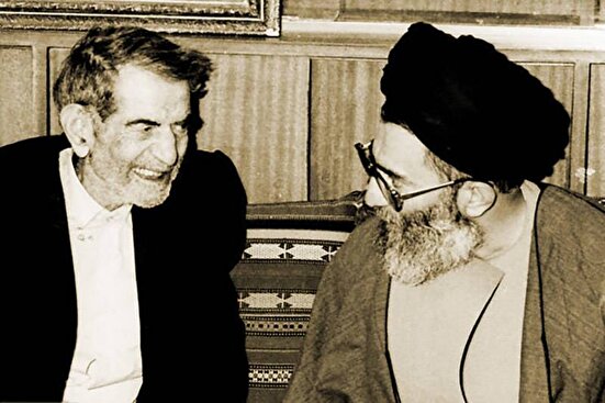 راز اشعار آسمانی شهریار چه بود؟ خوابی که آیت‌الله مرعشی نجفی دید