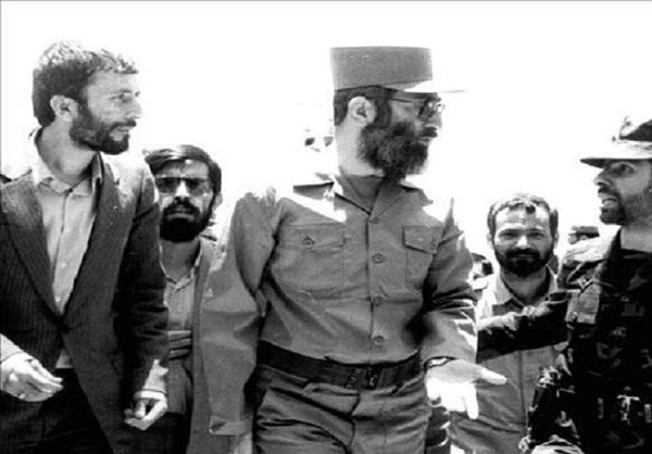 اولین واکنش آیتالله خامنهای به بمباران تهران چه بود؟ اولین واکنش آیتالله خامنهای به بمباران تهران چه بود؟