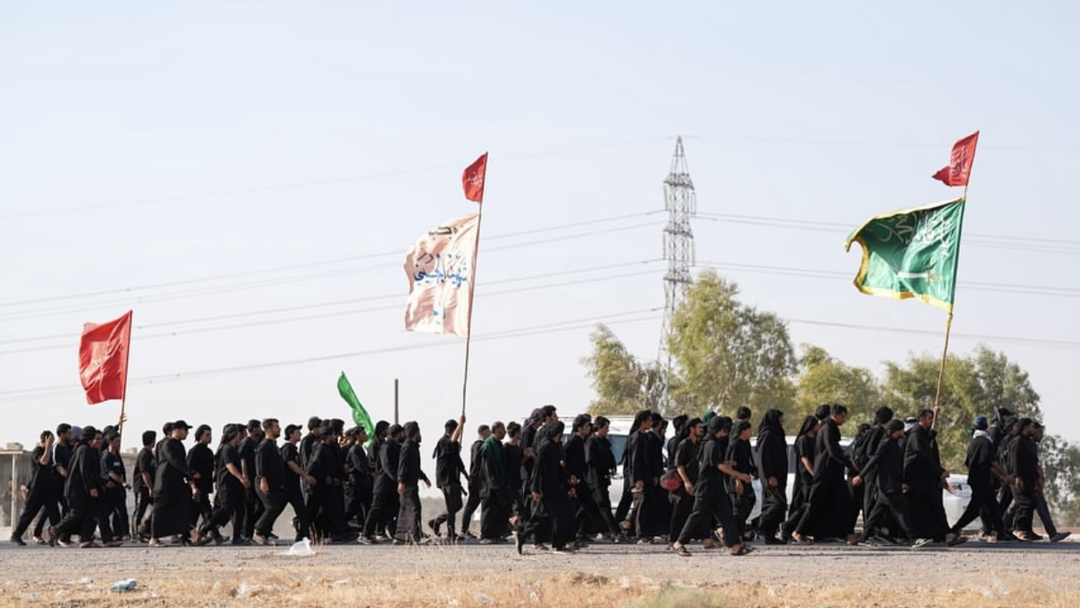 کاروان پیادهروی زائران عراقی به سامرا راه افتاد +عکس کاروان پیادهروی زائران عراقی به سامرا راه افتاد +عکس