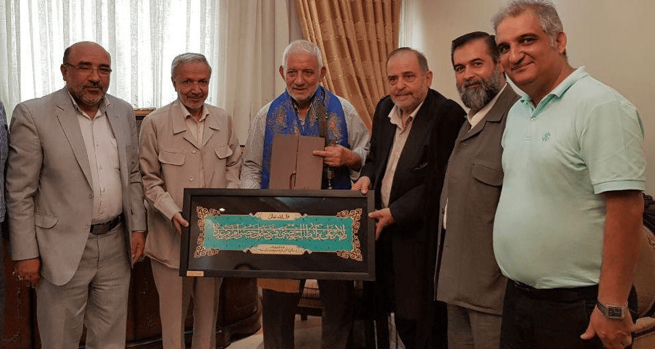 مداحی که ۶۵ سال با وضو روی منبر روضه خواند