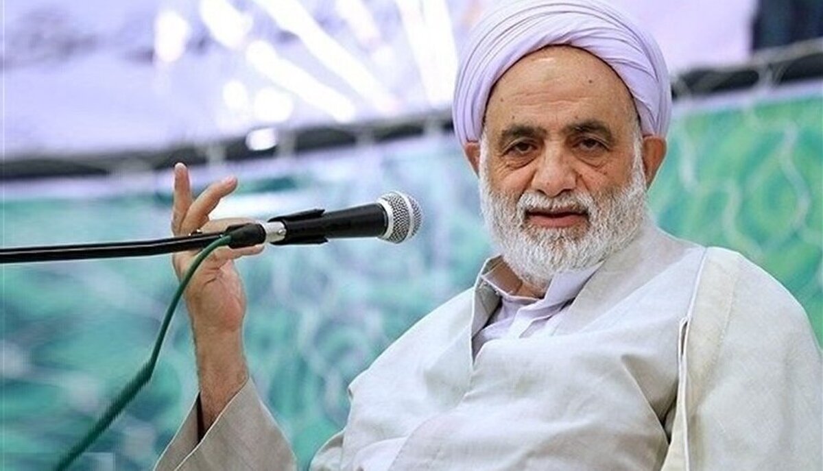 آموزش نماز از خانه و مدرسه آغاز شود