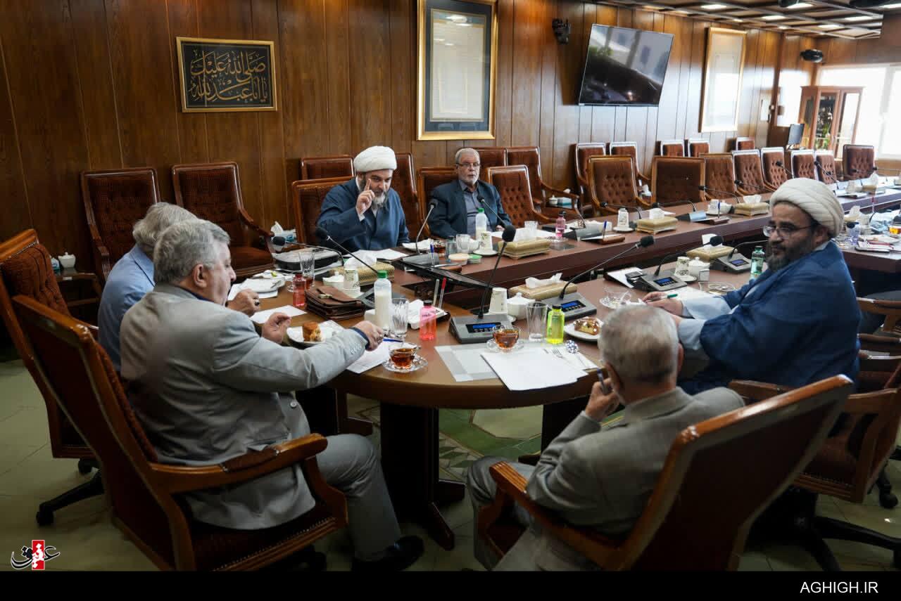 شورای عالی ستایشگری؛ نهاد تنظیمگر جریان ستایشگری اهل بیت با حضور پیشکسوتان این عرصه و پل تجربه بزرگان به نسل آینده مداحان است شورای عالی ستایشگری؛ نهاد تنظیمگر جریان ستایشگری اهل بیت با حضور پیشکسوتان این عرصه و پل تجربه بزرگان به نسل آینده مداحان است