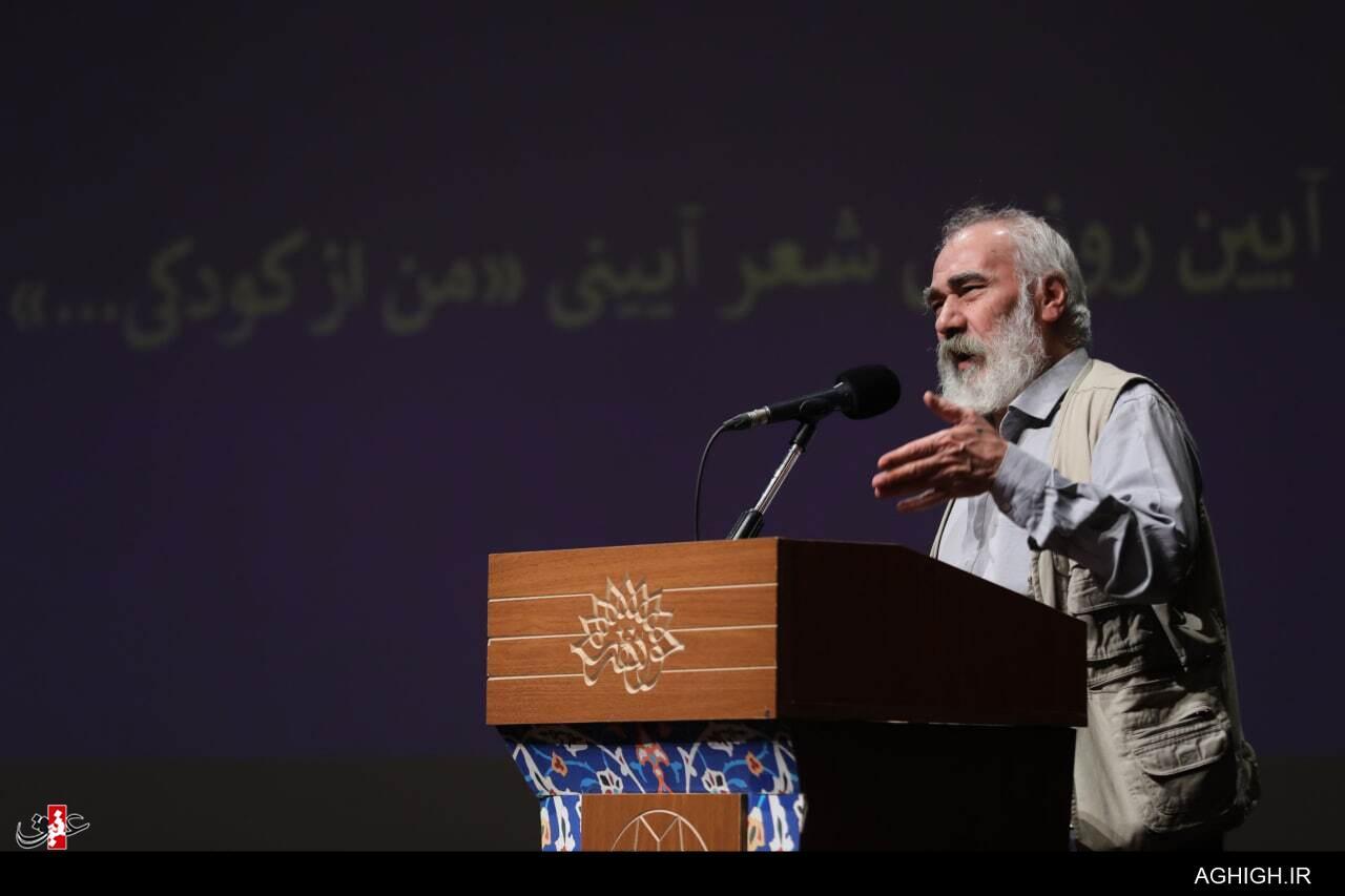 علی انسانی شعر آیینی را رفعت داد